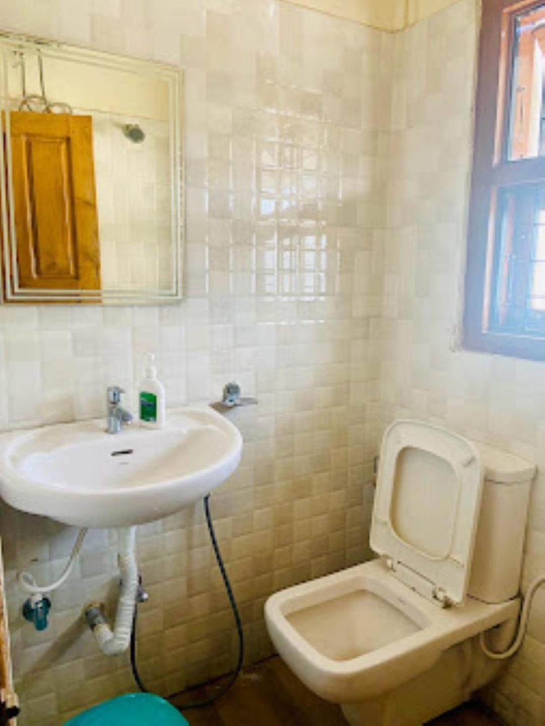 Joyable Homestay , Гувахати Экстерьер фото